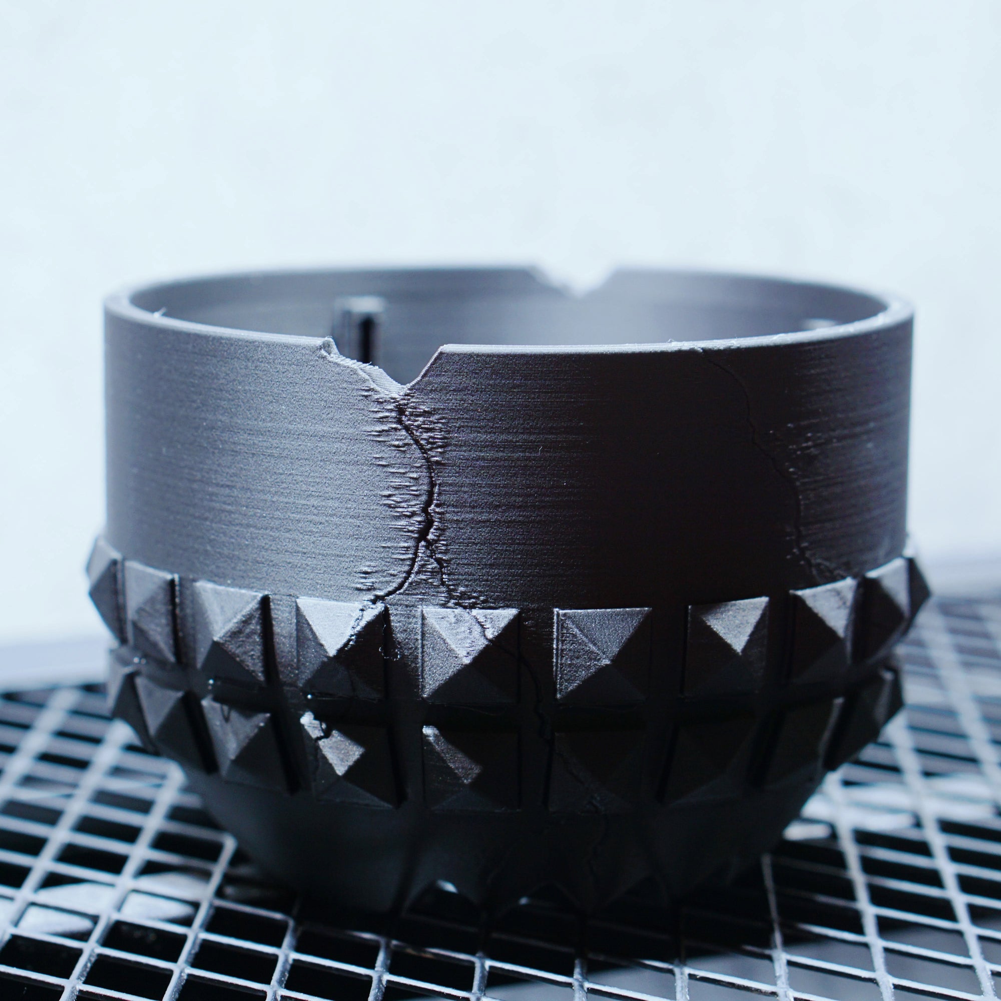 POT BROKEN STUD SIZE M（4.5号サイズ鉢）
