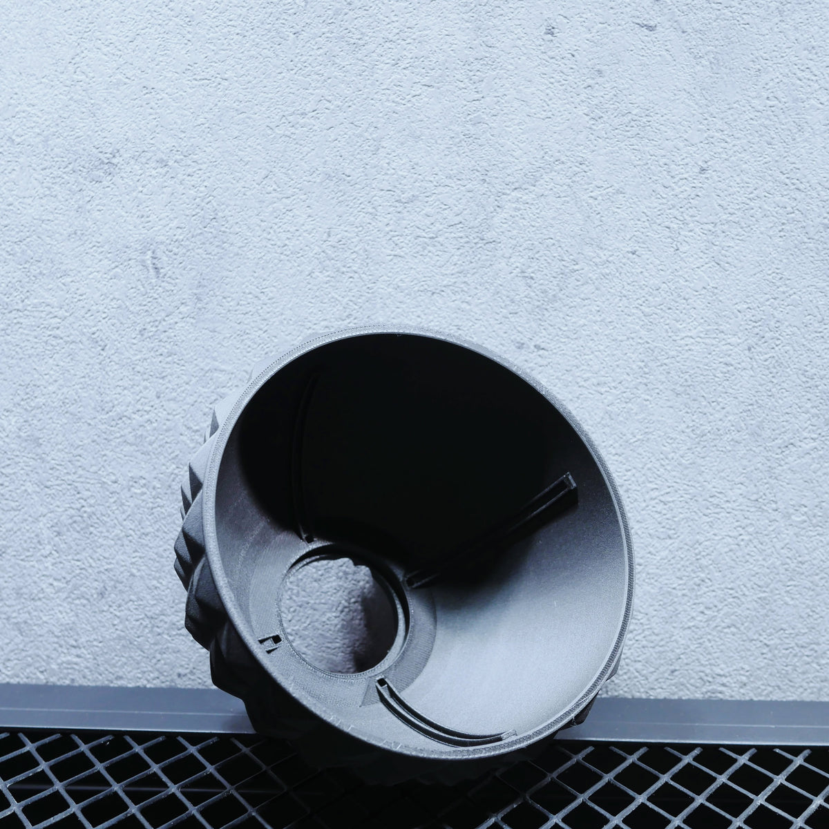 POT STUD 鉢 マットブラック 着脱式ボトム 商品画像4｜SOCIAL PLANT WORKS
